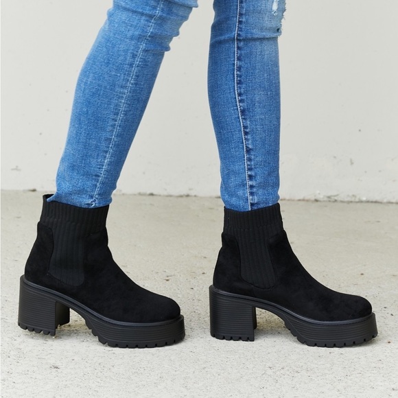 WEEBOO SOCK BOOTIES STRIVE FOR MORE CHUNKY SOLE - Picture 3 of 9